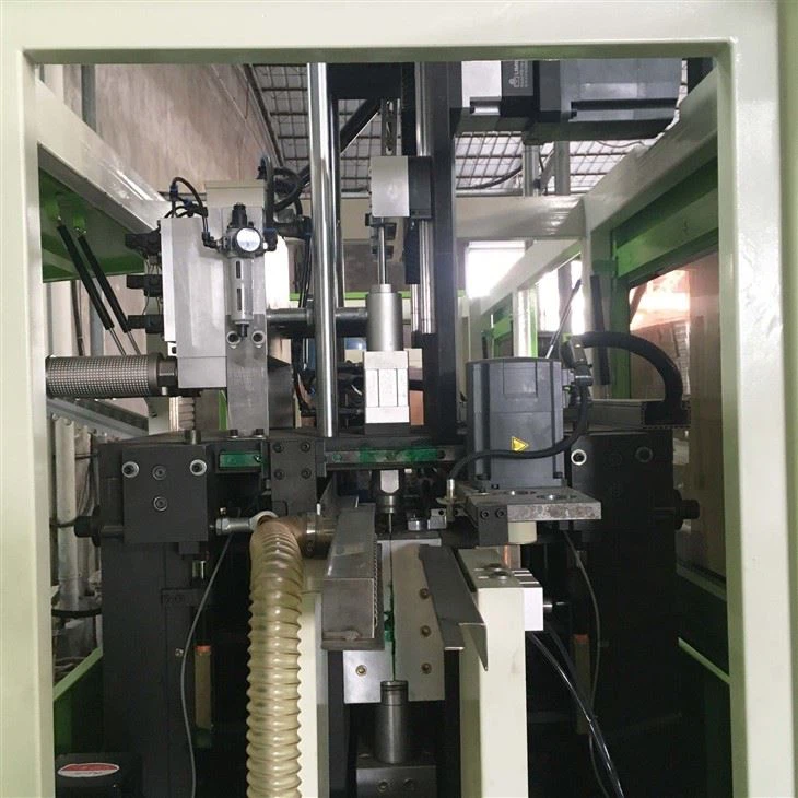 SERVO MOTOR Line PET Bottle Blowing Machine